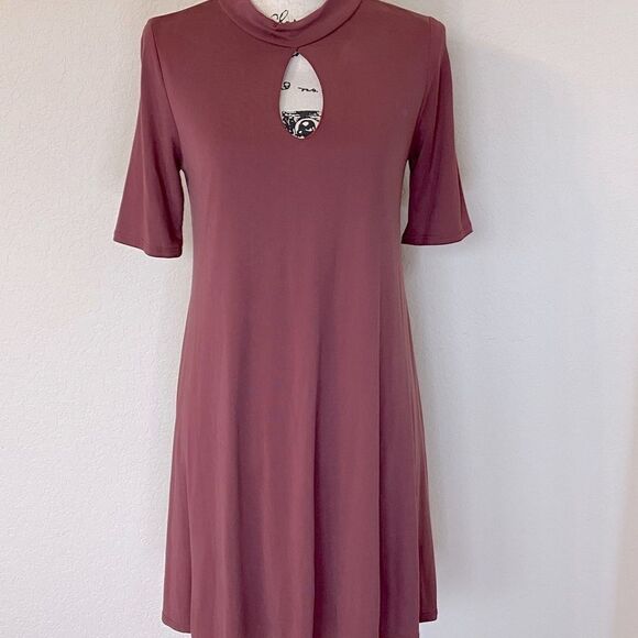 dear apple Shift Dress - Picture 2 of 8